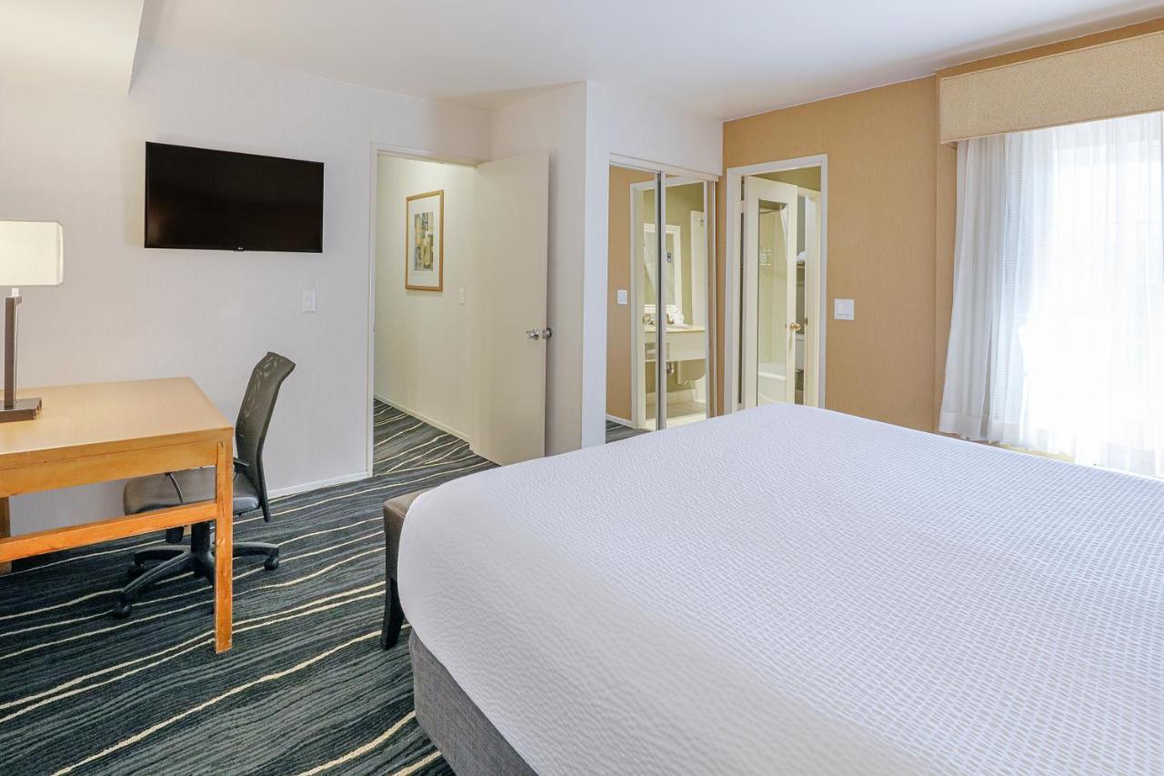 Ramada By Wyndham Costa Mesa/Newport Beach Exterior foto