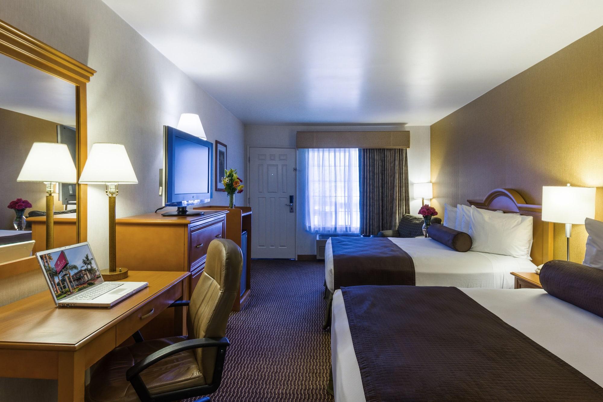 Ramada By Wyndham Costa Mesa/Newport Beach Exterior foto