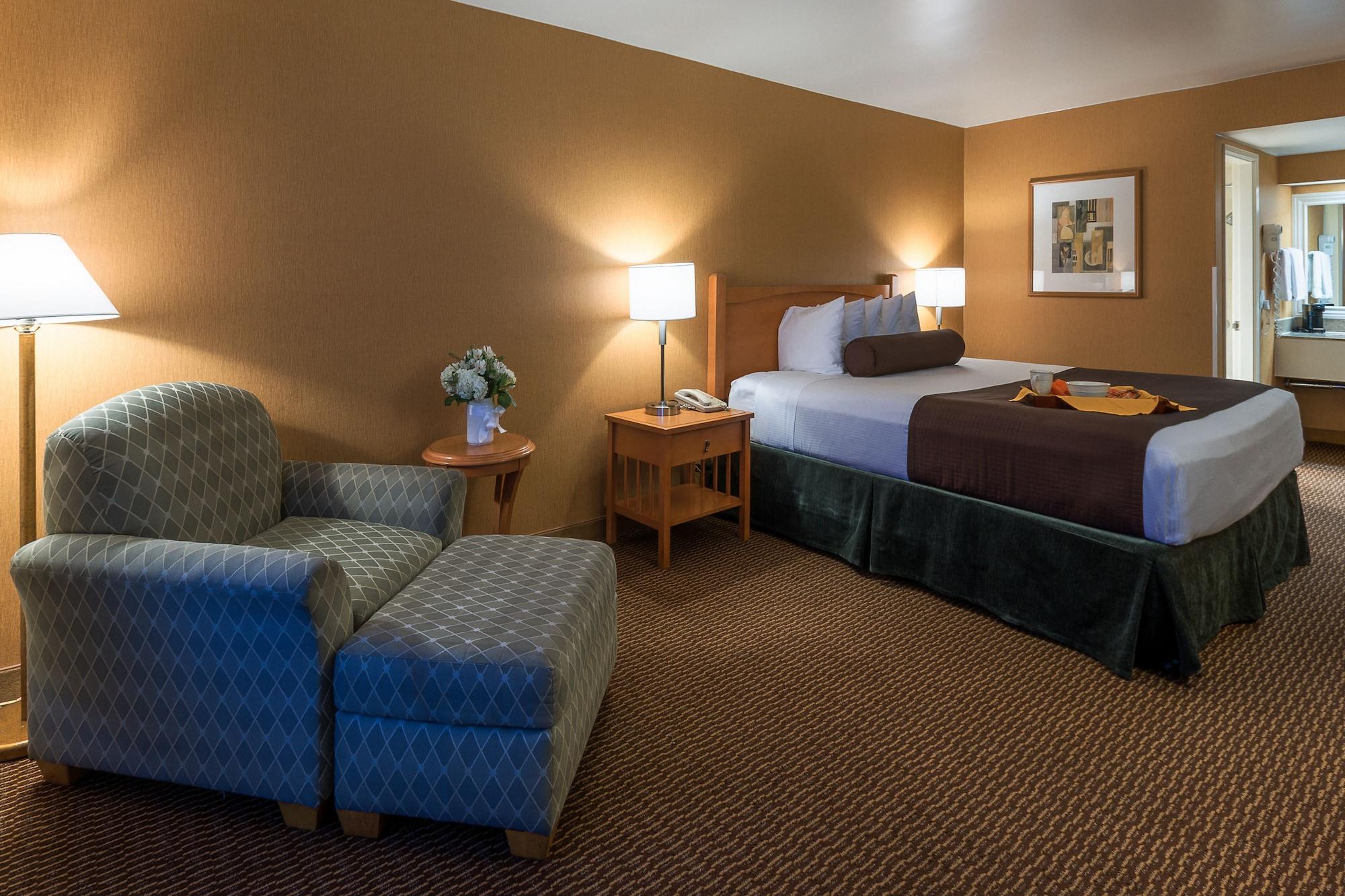 Ramada By Wyndham Costa Mesa/Newport Beach Exterior foto