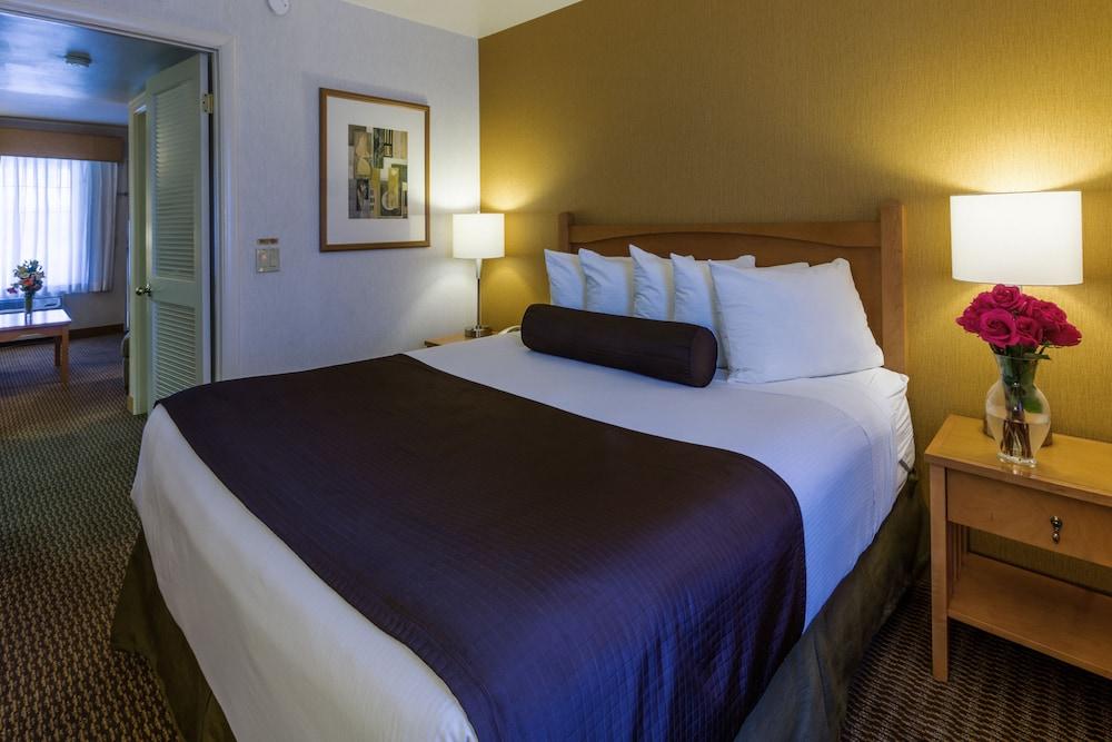 Ramada By Wyndham Costa Mesa/Newport Beach Exterior foto